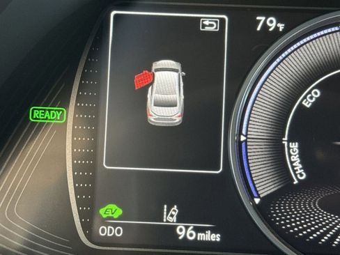 Certified 2025 Lexus ES 300h w/ Premium Package image 16