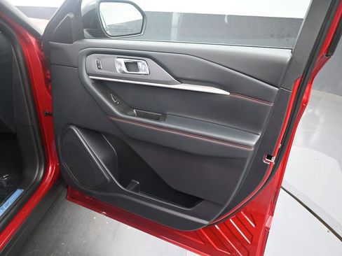 New 2026 Ford Explorer ST-Line image 18