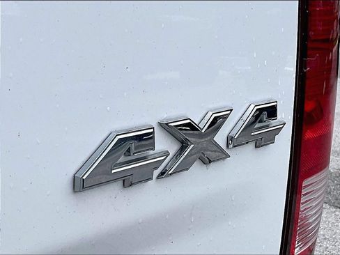 Used 2015 RAM 1500 Express AWD/4WD image 9