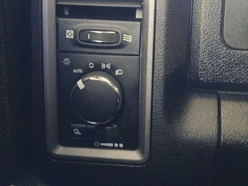 Used 2021 RAM 1500 Tradesman w/ Chrome Plus Package image 12