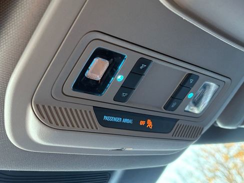 Used 2022 Ford Explorer XLT w/ Equipment Group 202A image 28