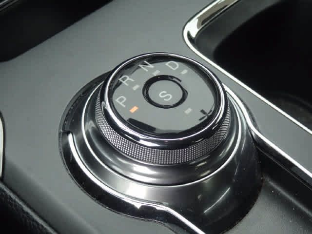Used 2019 Ford Fusion SE FWD image 25
