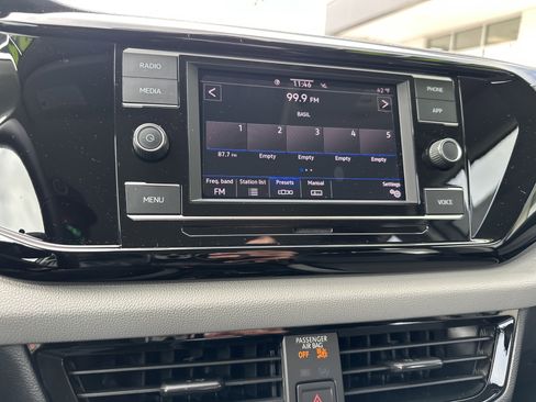 Used 2024 Volkswagen Taos S image 17