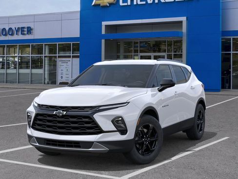 New 2026 Chevrolet Blazer LT w/ Convenience Package AWD/4WD image 30