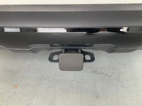 Used 2025 Mercedes-Benz GLS 580 4MATIC image 8