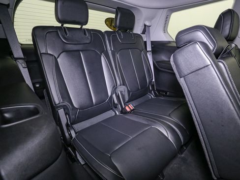Used 2021 Jeep Grand Cherokee L Limited AWD/4WD image 25