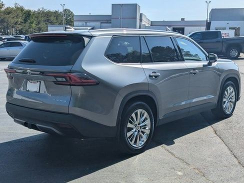 Used 2026 Toyota Grand Highlander Platinum image 7