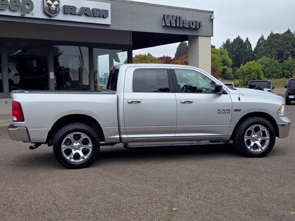 Used 2016 RAM 1500 Classic SLT AWD/4WD image 9