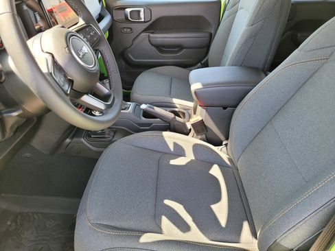 New 2025 Jeep Gladiator Willys image 11