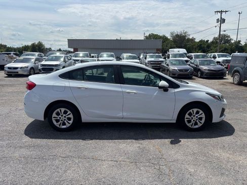 Used 2019 Chevrolet Cruze LS w/ LS Fleet Convenience Package image 6