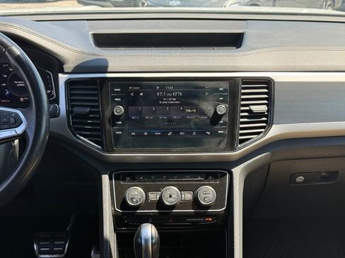 Used 2022 Volkswagen Atlas Cross Sport SEL R-Line AWD/4WD image 13