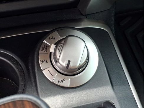 Used 2024 Toyota 4Runner Limited AWD/4WD image 7