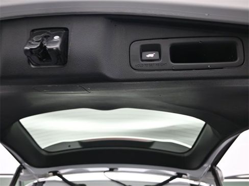 Used 2022 Honda CR-V Touring image 30