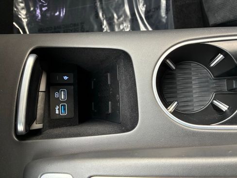 Used 2022 Genesis GV70 3.5T Sport w/ Sport Prestige Package image 33