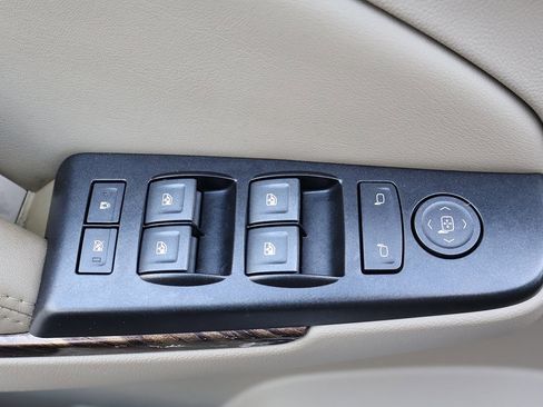 Used 2019 GMC Yukon SLE w/ SLE Value Package image 36