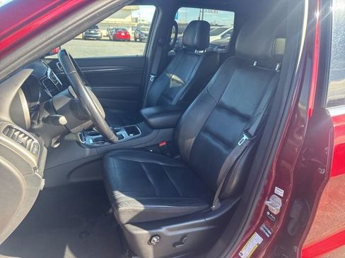 Used 2022 Jeep Grand Cherokee Limited image 19