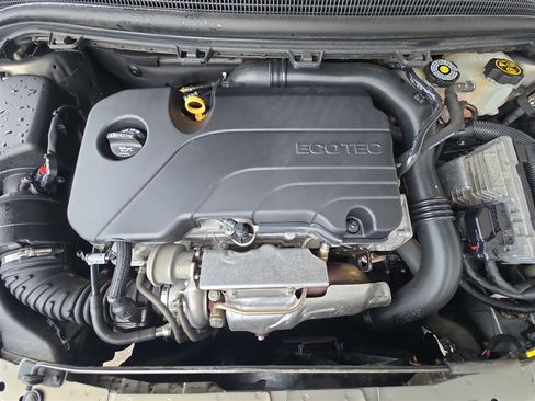 Used 2019 Chevrolet Cruze LT image 27