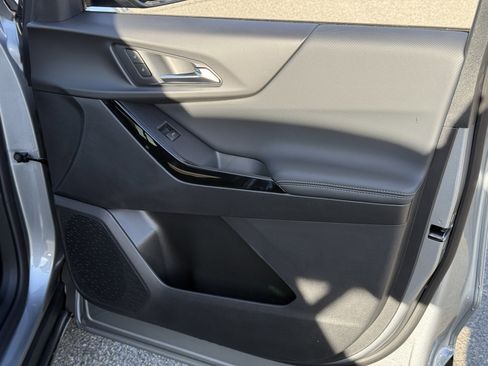 New 2026 Chevrolet Equinox LT w/ Convenience Package II image 21