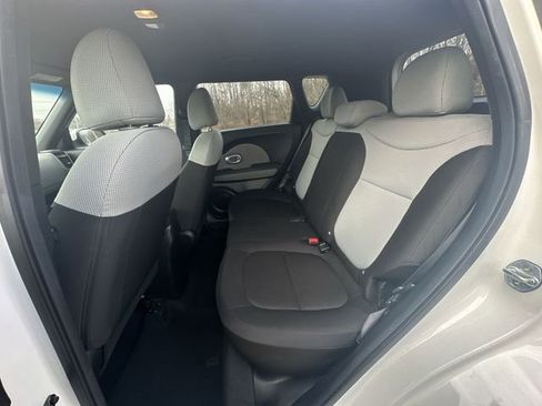Used 2018 Kia Soul image 25