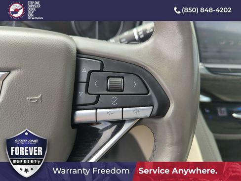 Used 2020 Cadillac XT6 Premium Luxury FWD image 22