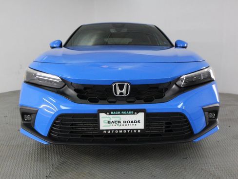 Used 2024 Honda Civic Sport Touring image 3
