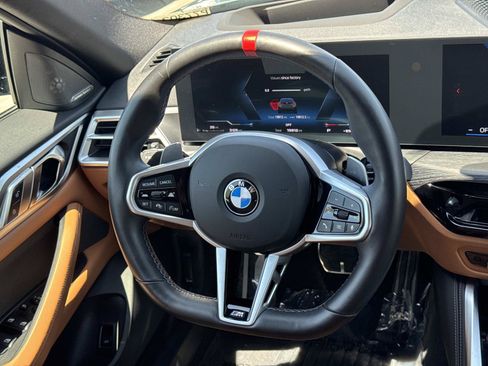 Used 2025 BMW M440i RWD image 9