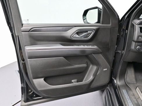 Used 2024 Chevrolet Suburban RST w/ Luxury Package image 13