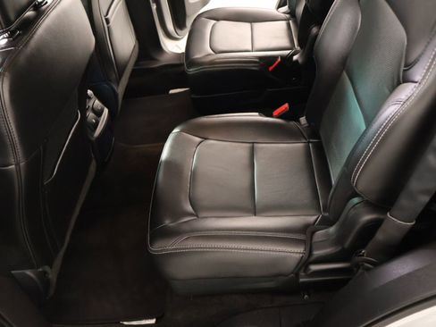 Used 2017 Ford Explorer Limited w/ Equipment Group 301A FWD image 13