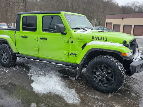 Used 2021 Jeep Gladiator Willys image 6
