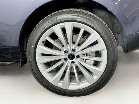 New 2026 Land Rover Range Rover Long Wheelbase SE image 28