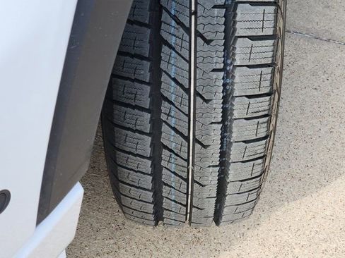 Used 2025 Ford Transit 350 XLT image 19