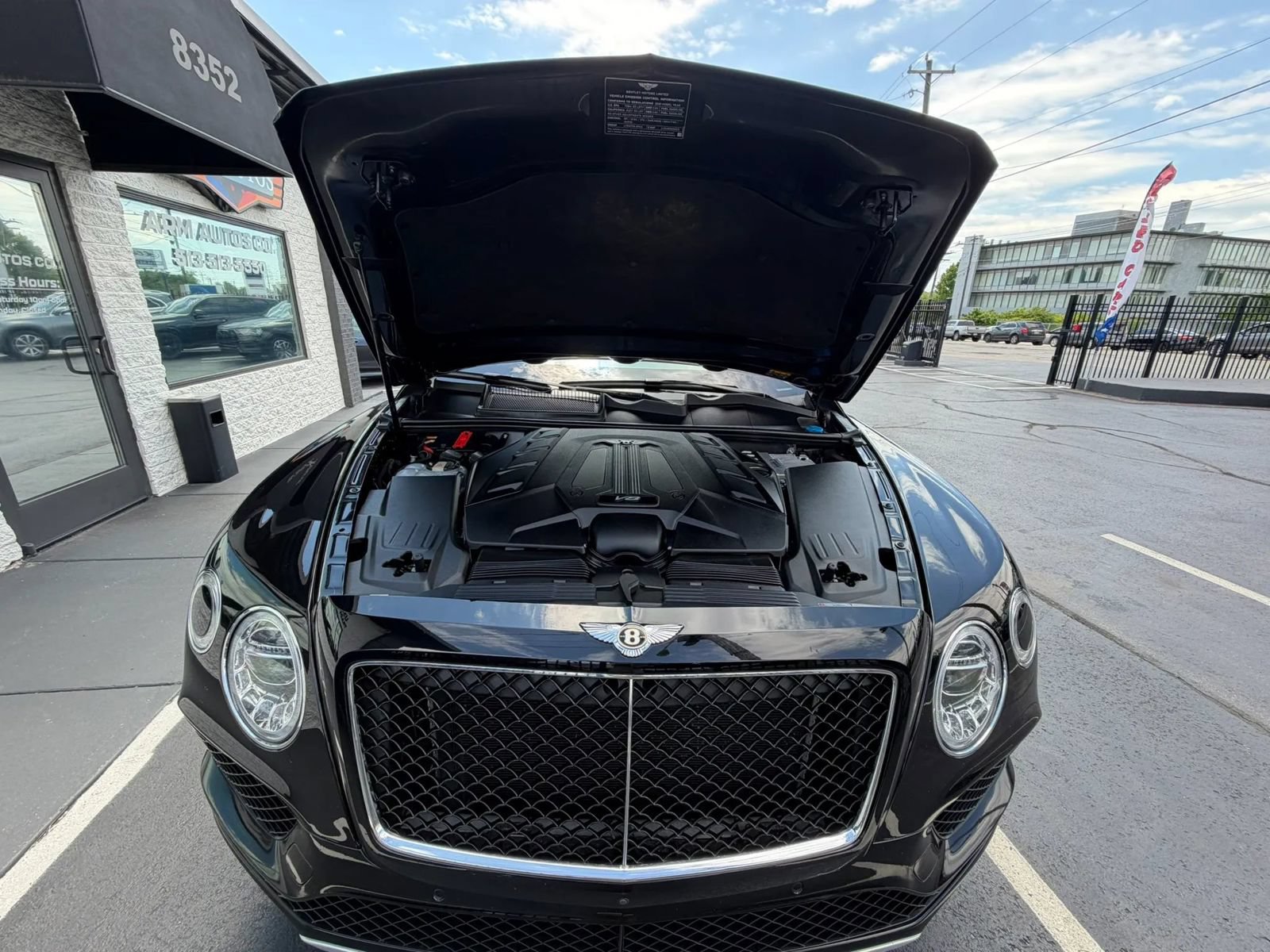 Used 2020 Bentley Bentayga AWD/4WD image 29