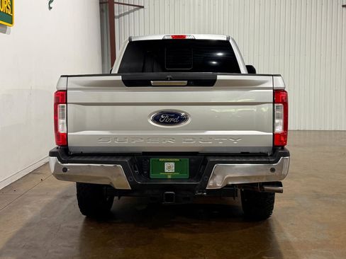 Used 2017 Ford F250 Lariat w/ Chrome Package image 6