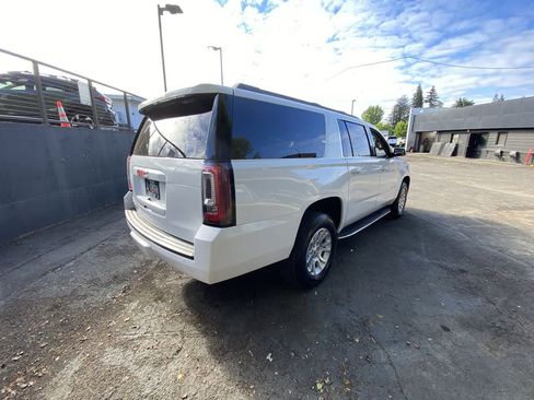 Used 2019 GMC Yukon XL SLT AWD/4WD image 6