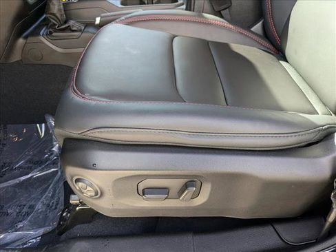 Used 2024 Jeep Wrangler Unlimited Rubicon w/ Technology Group image 4