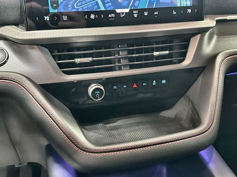 New 2026 Ford Explorer ST-Line w/ ST-Line Street Pack AWD/4WD image 22