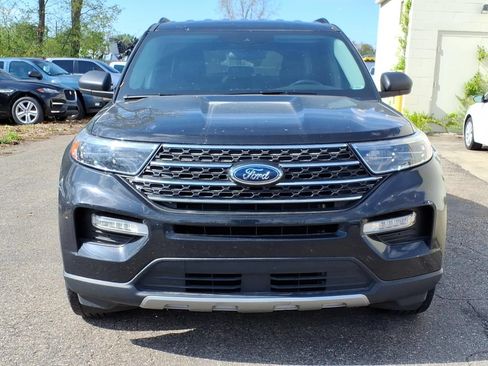 Used 2023 Ford Explorer XLT w/ Equipment Group 202A AWD/4WD image 8