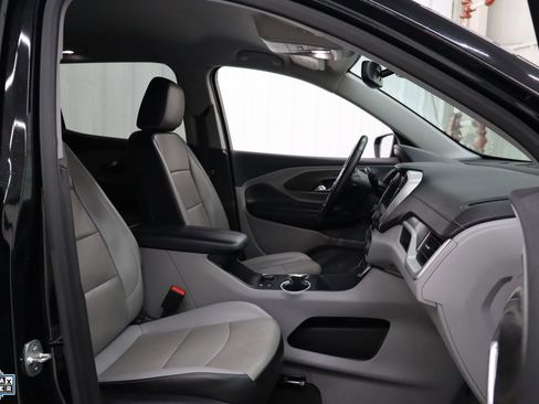 Used 2024 GMC Terrain SLT image 31