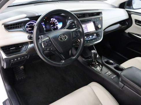 Used 2018 Toyota Avalon Limited FWD image 14