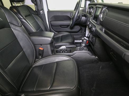 Used 2019 Jeep Wrangler Unlimited Sahara w/ Dual Top Group image 21