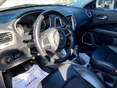 Used 2018 Jeep Compass Latitude w/ Popular Equipment Group image 18