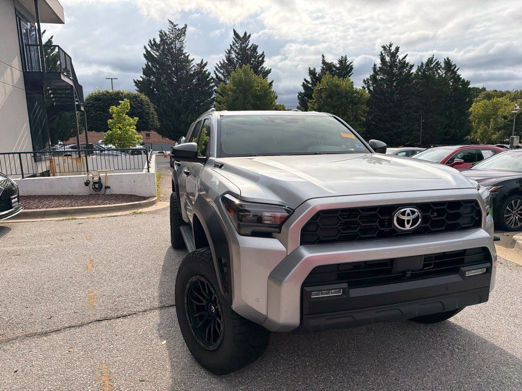 Used 2025 Toyota 4Runner TRD Off-Road Premium AWD/4WD image 3