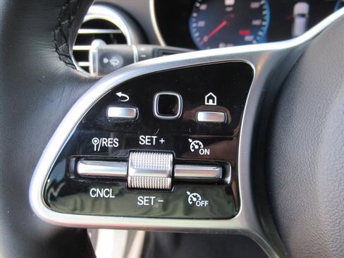 Used 2022 Mercedes-Benz GLC 300 4MATIC image 21