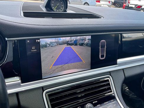 Used 2019 Porsche Panamera 4 image 21