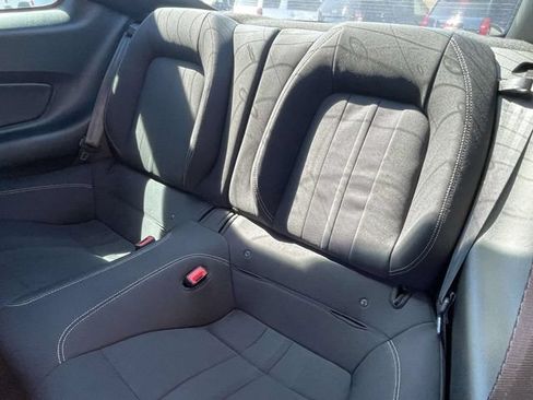 Used 2018 Ford Mustang Coupe RWD image 12