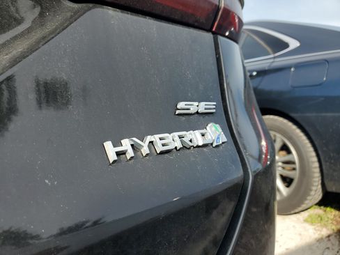 Used 2018 Ford Fusion SE w/ Equipment Group 602A FWD image 7