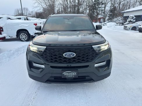 Used 2022 Ford Explorer ST-Line w/ Class IV Trailer Tow Package image 3