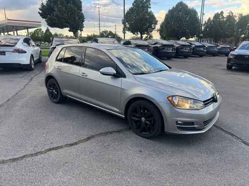 Used 2017 Volkswagen Golf SE FWD image 7