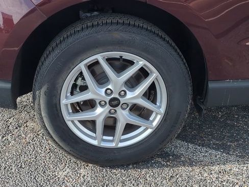 Used 2023 Ford Edge SEL w/ Convenience Package image 3