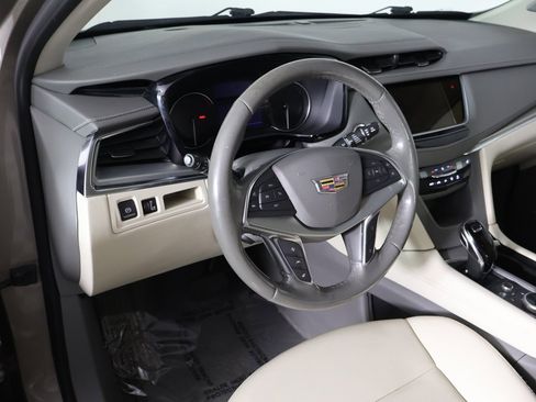 Used 2023 Cadillac XT5 Premium Luxury image 29